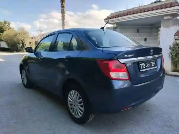 Suzuki Dzire Première Main Très Propre - Vue 1