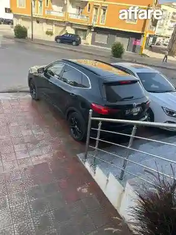 MG HS Luxury Plus - Vue 3