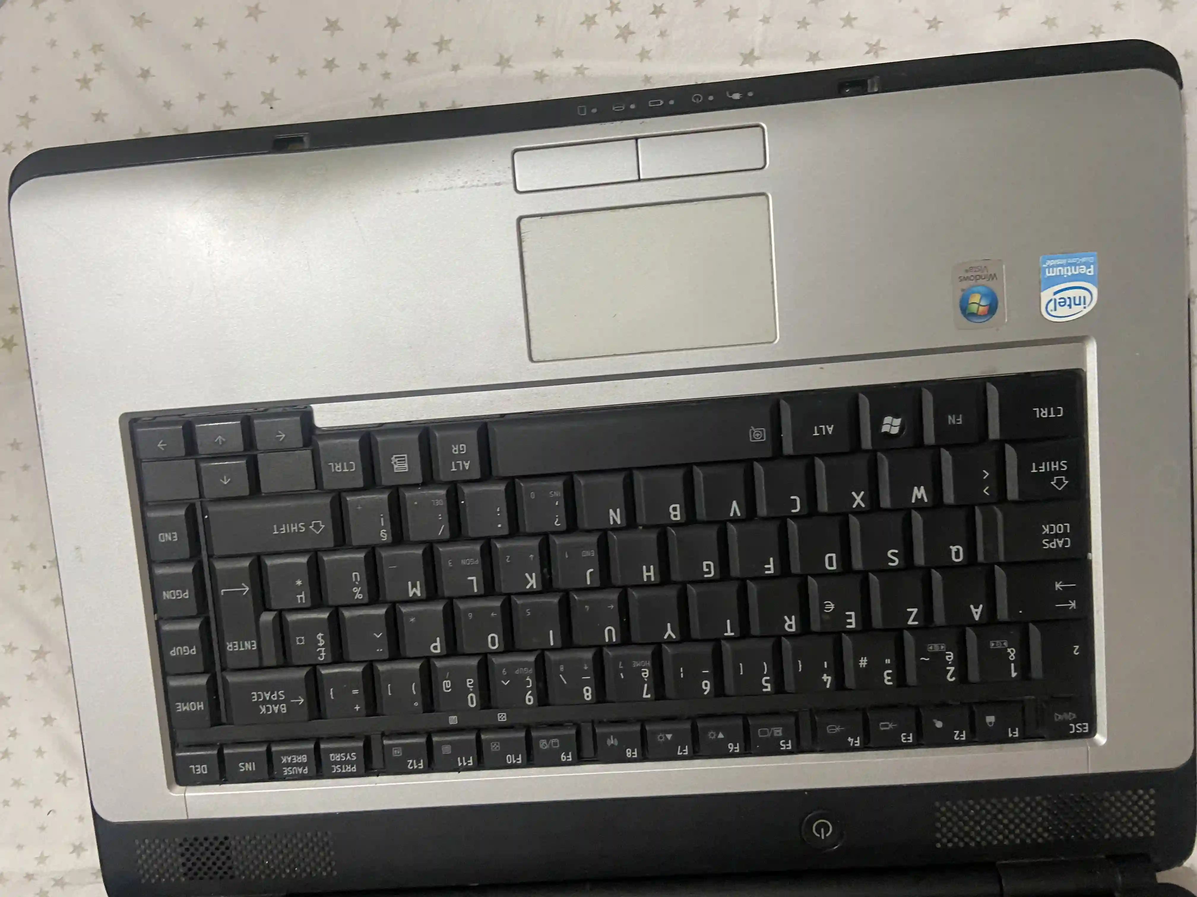Ordinateur Portable Toshiba à Ariana Ville - Vue 3