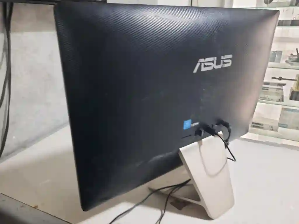 Pc Asus all in one à Mannouba - Vue 1