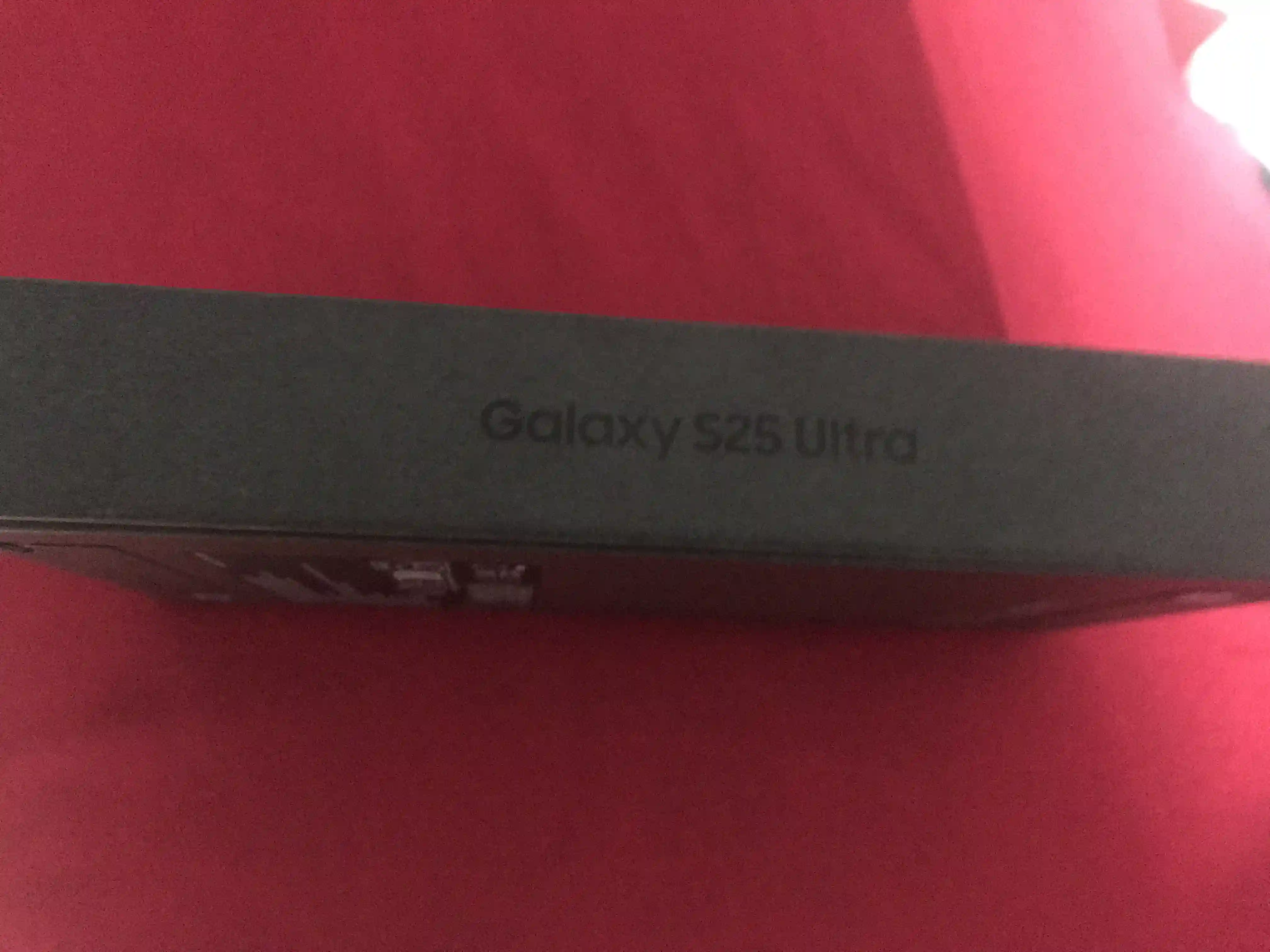 Samsung Galaxy s25 Ultra 5g à Le Bardo - Vue 1