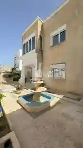 Ville de 300 m sur Terrain de 475 m à Cite El Ghazala 1 - Vue 2