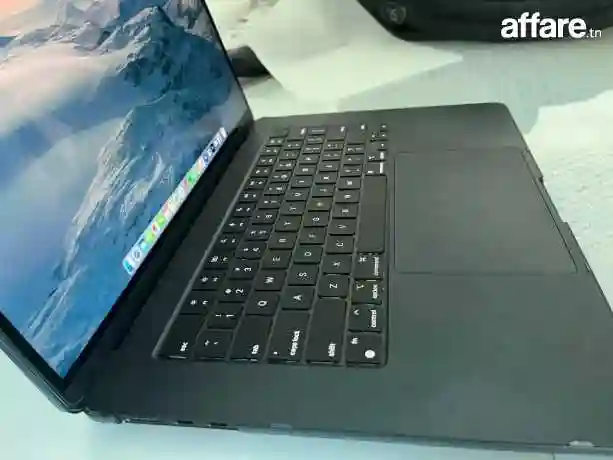Apple Macbook Air M2 15" (minuit) 2023 - Vue 3
