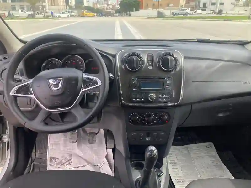 Dacia Sandero Essence 2021 - Vue 4