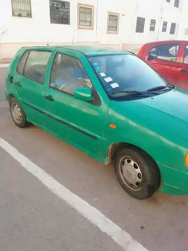 Volkswagen Polo Essence 1997 - Vue 3