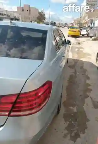 Mercedes E200 - Vue 7
