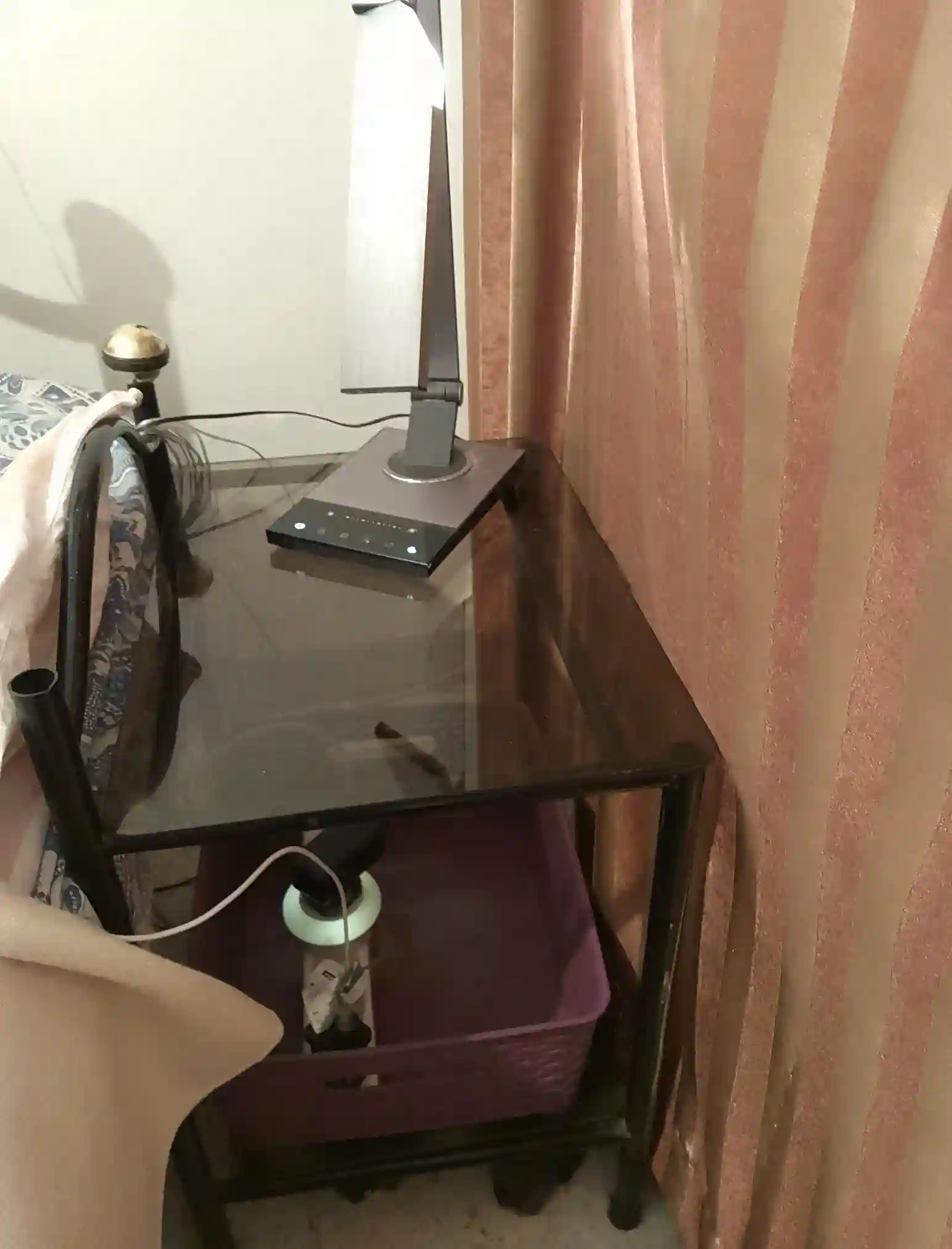 Lit Métallique Matelas et 2 Tables de Chevets à La Goulette - Vue 2