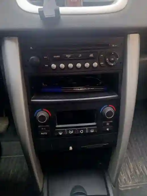 207 Peugeot - Vue 2