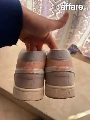 Jordan mid Milan - Vue 3