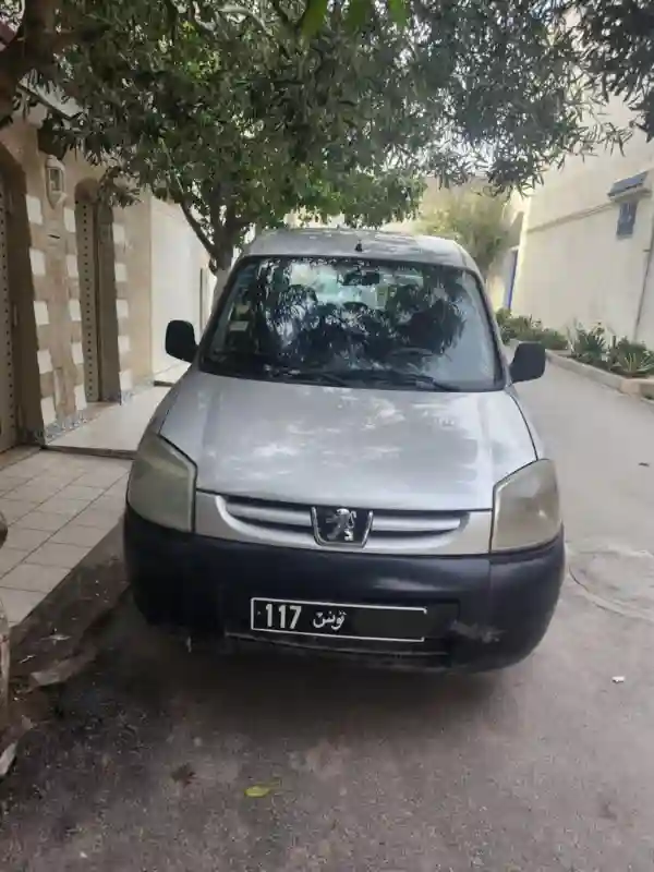 Peugeot Partner Essence 2005 - Vue 4