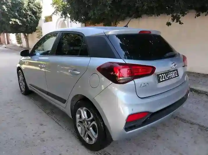 Hyundai I 20 High Grade Première Main EN Excellent État - Vue 3