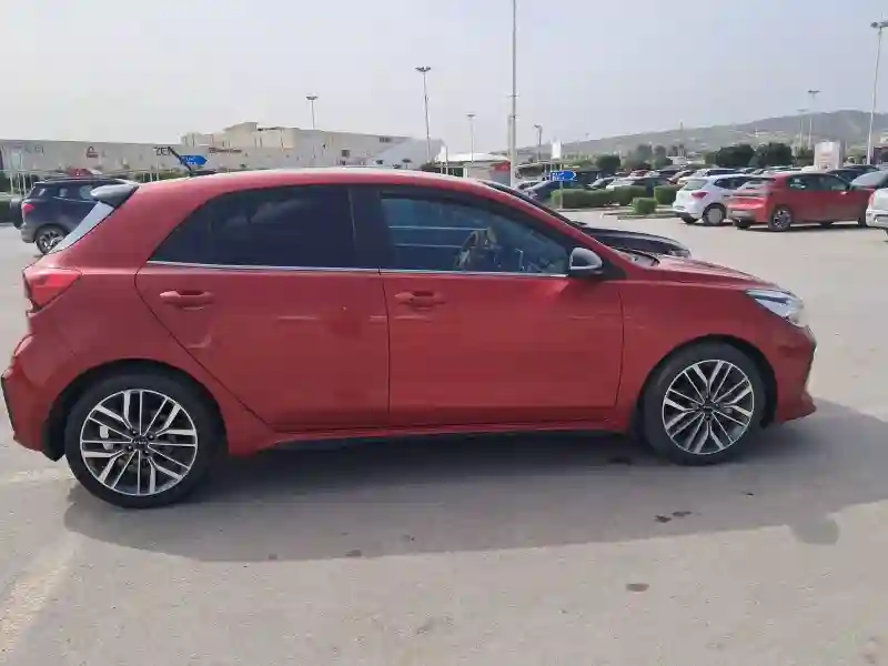 Kia RIO Essence 2021 - Vue 9
