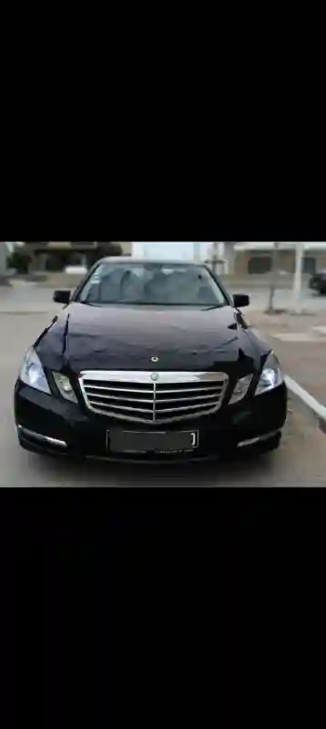 Mercedes 200 Essence 2011 - Vue 2