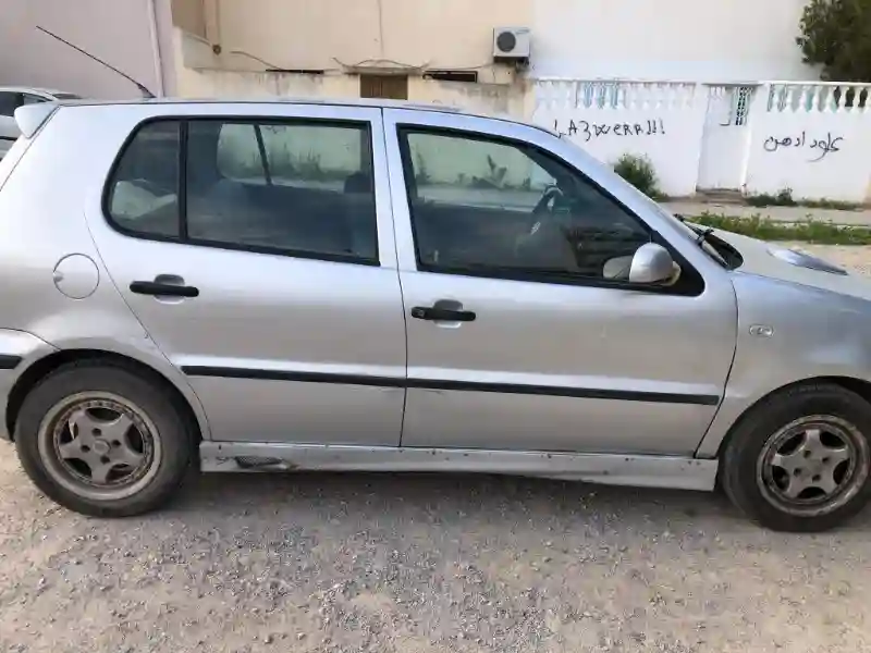 Volkswagen Polo Essence 2004 - Vue 3