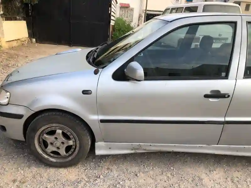 Volkswagen Polo Essence 2004 - Vue 4