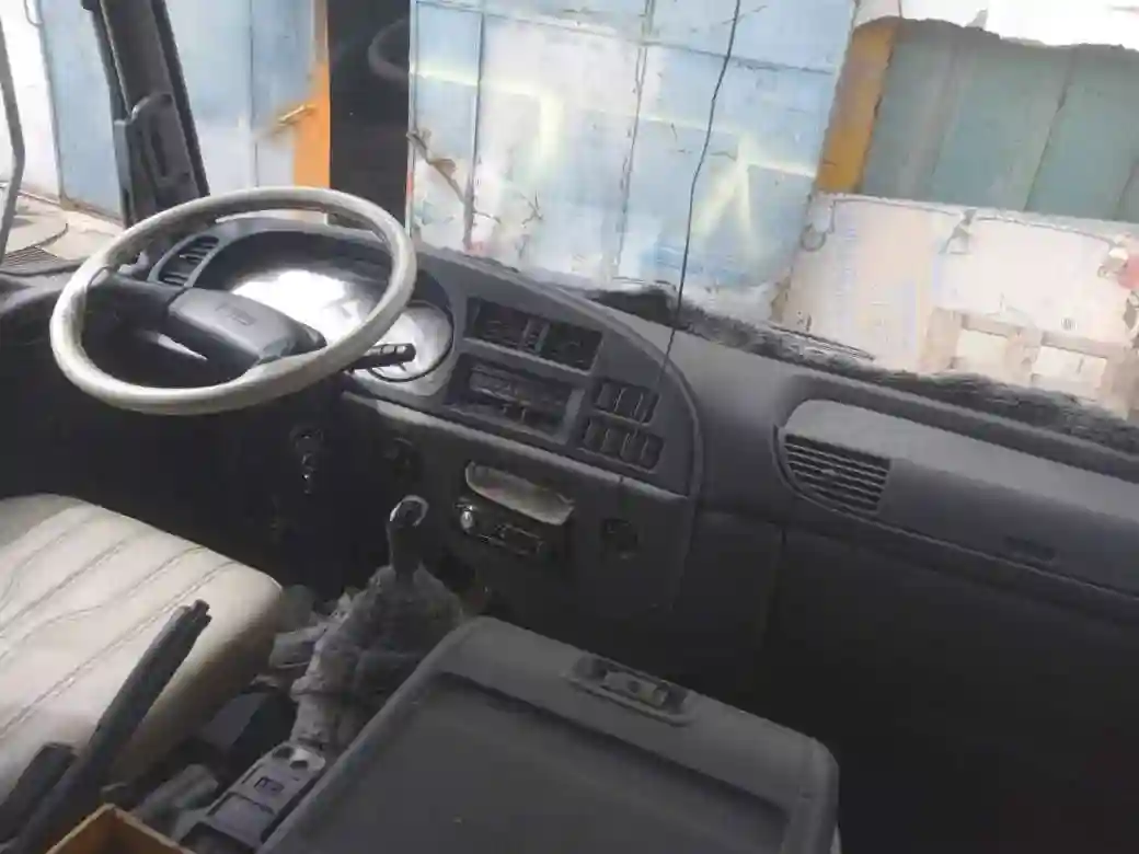 Camion Isuzu FSR à Vendre - Vue 3