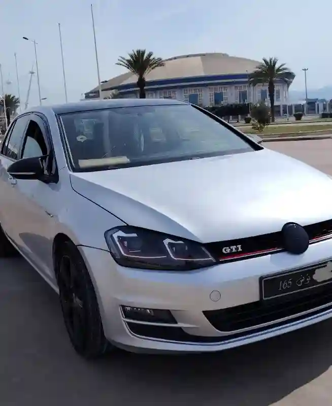 Volkswagen Golf Essence 2013 - Vue 1