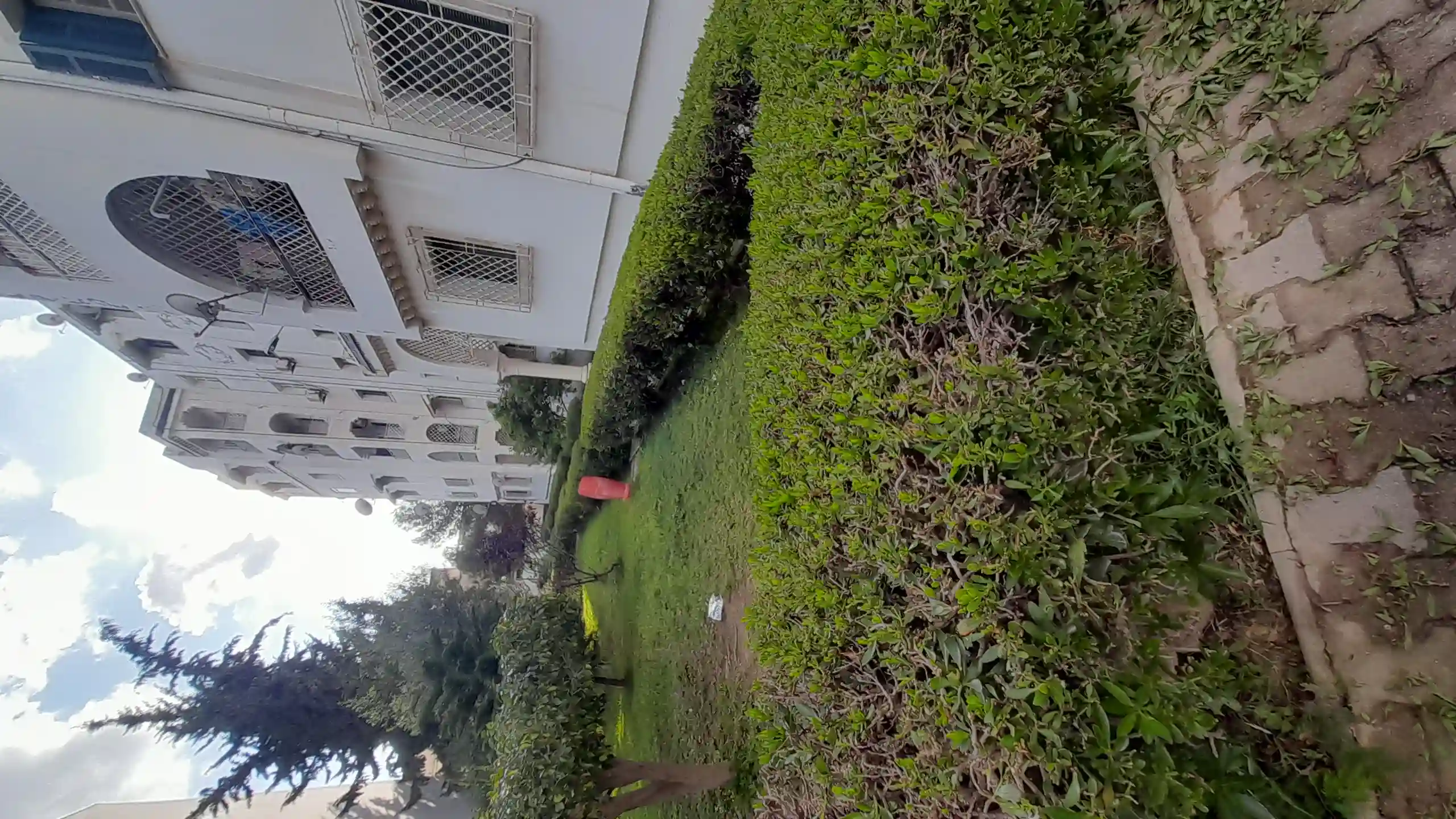 Appartement Salon et 3 Pièces à Cite El Behi Ladghem - Vue 1