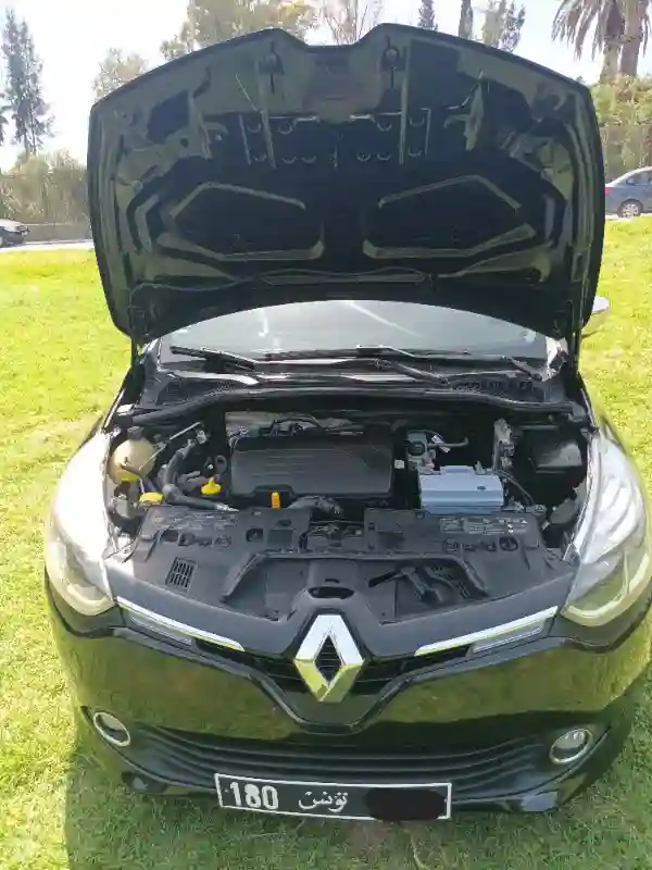 Renault Clio Essence 2015 - Vue 4