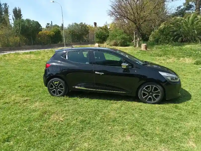 Renault Clio Essence 2015 - Vue 5