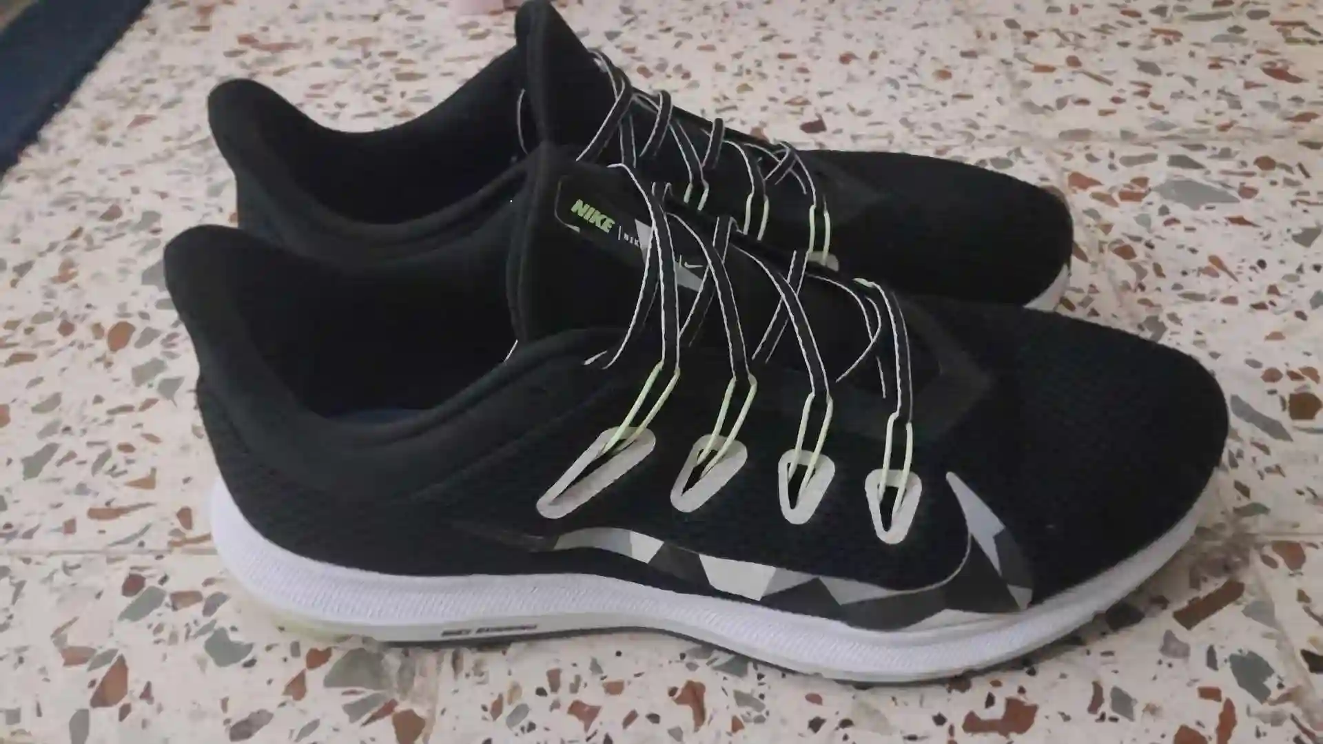 Nike Quest 2 Pointure 45 - Vue 2