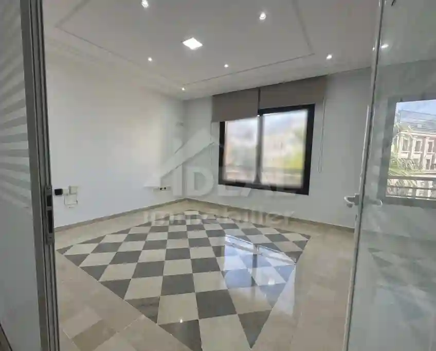 À Louer | Bureau de 150 m² au lac 1 - Vue 1