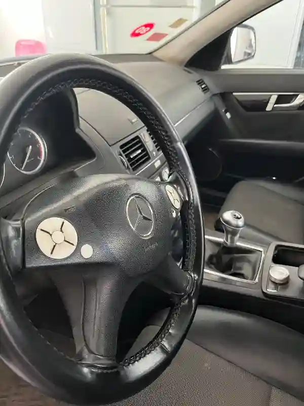 Mercedes 200 Diesel 2007 - Vue 4