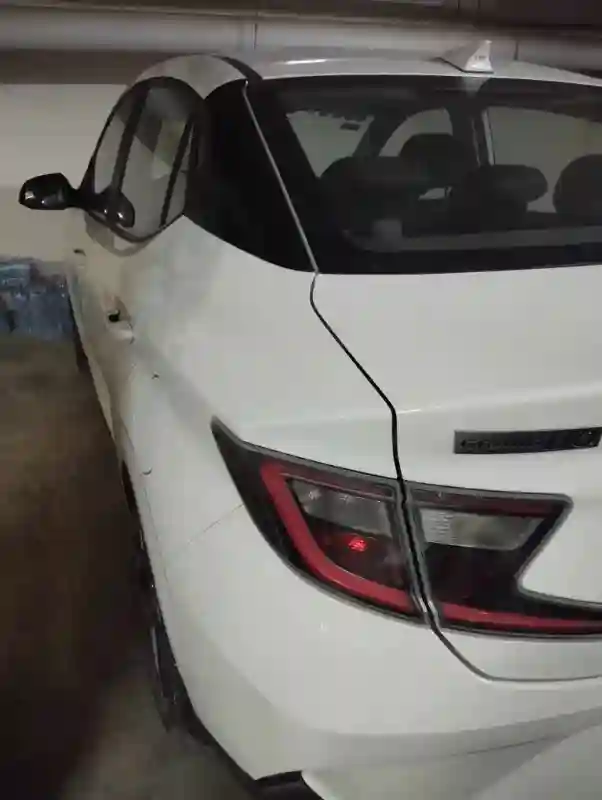 Hyundai I10 Societe Essence 2021 - Vue 2