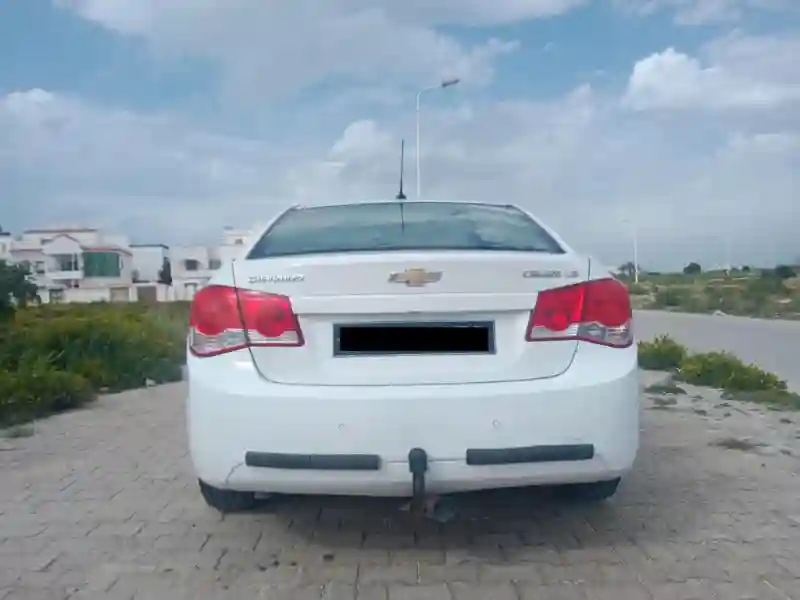 Chevrolet Cruze Essence 2012 - Vue 2