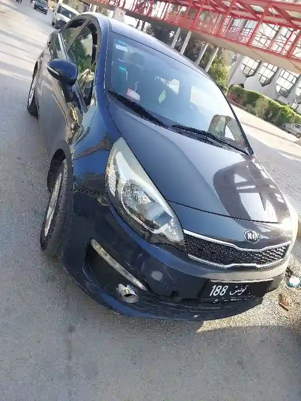 Kia RIO Essence 2016 - Vue 5