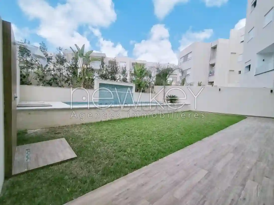 Triplex S3 Neuf Avec Piscine à Vendre aux Jardins de Carthage - Vue 1