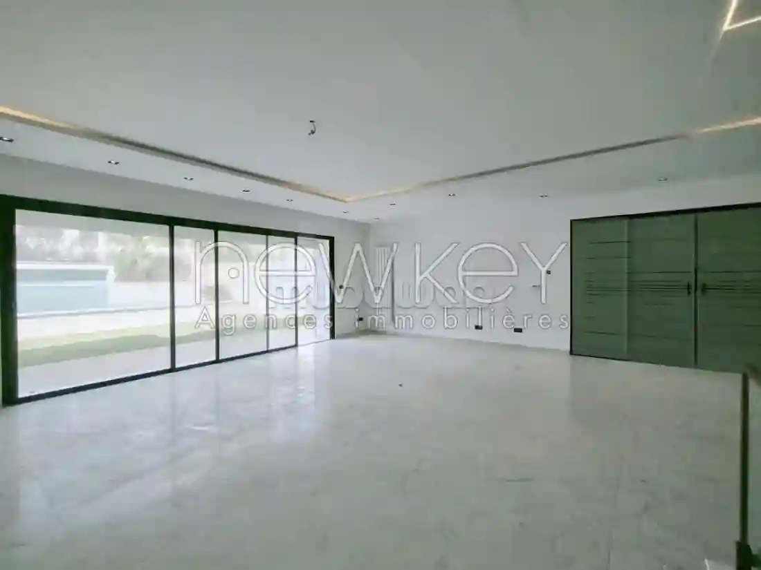 Triplex S3 Neuf Avec Piscine à Vendre aux Jardins de Carthage - Vue 3