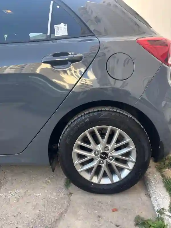 Kia RIO Essence 2023 - Vue 6