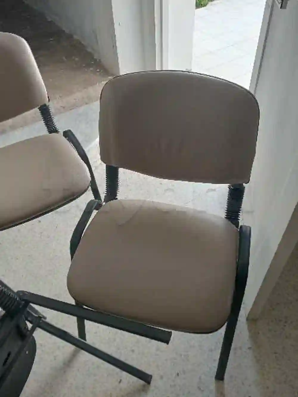 des Chaises - Vue 1