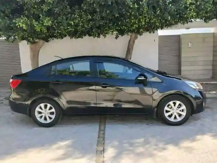 KIA RIO Première Main EN Excellent État - Vue 3