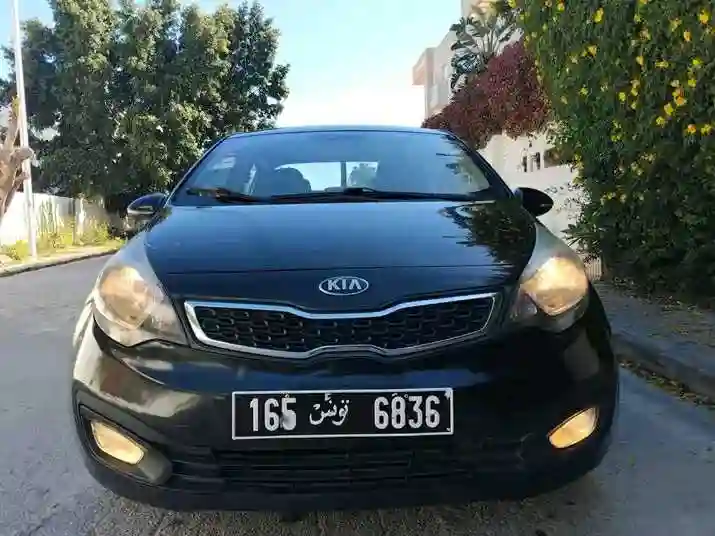 KIA RIO Première Main EN Excellent État - Vue 4
