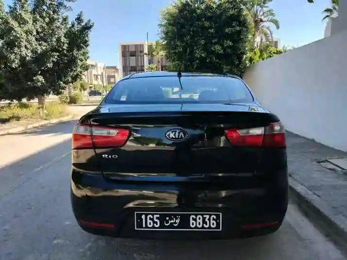 KIA RIO Première Main EN Excellent État - Vue 6
