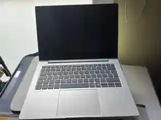 Pc Portable hp Elite Book 645 g11 à El Menzah - Vue 3