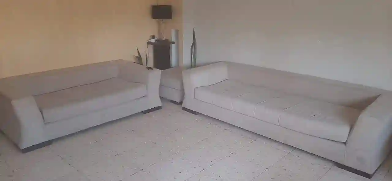 Salon 7 Plces à Ariana Ville - Vue 2