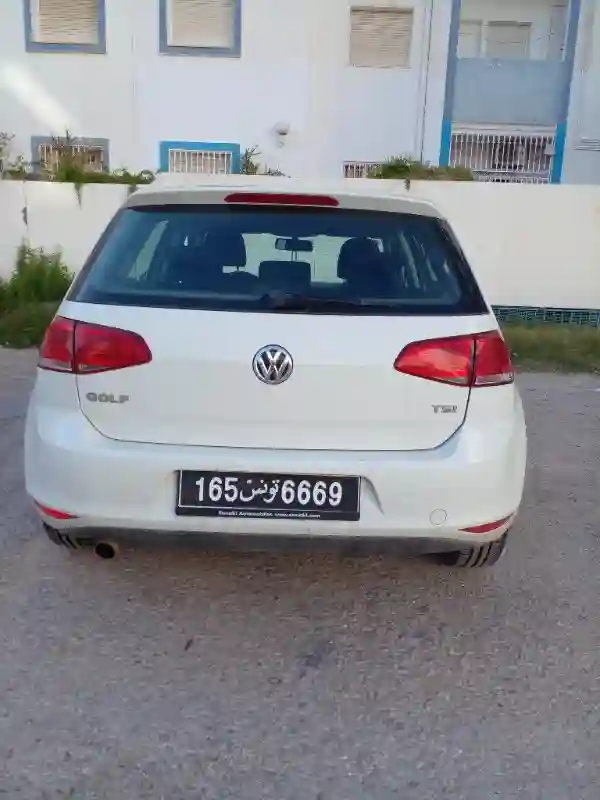 Volkswagen Golf Essence 2013 - Vue 2