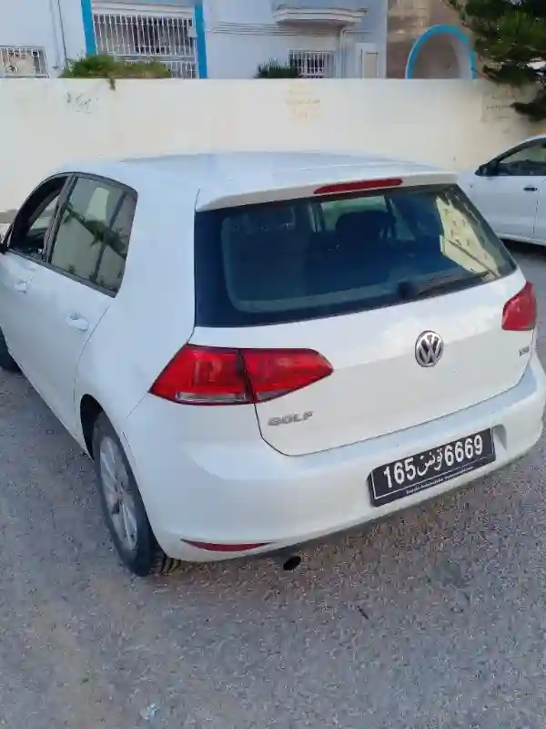 Volkswagen Golf Essence 2013 - Vue 3