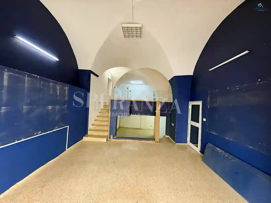 Location Local Commercial Adri - Vue 2