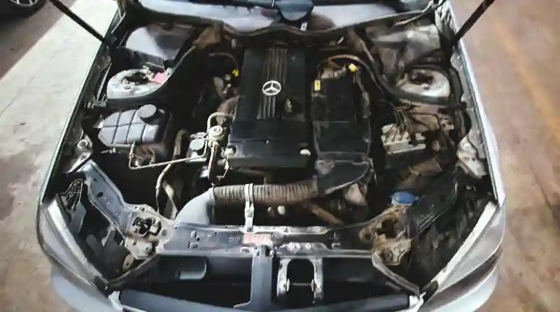 Mercedes Classe C Essence 2009 - Vue 2