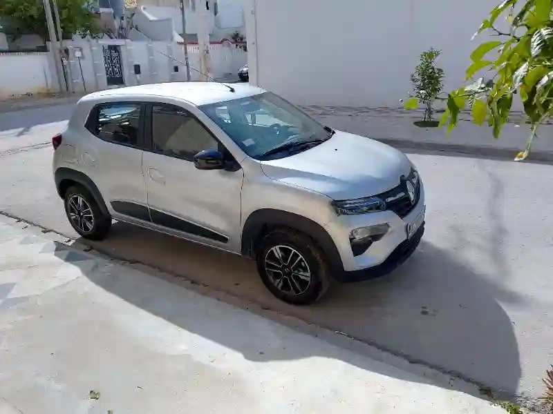 Renault Autres Essence 2023 - Vue 5