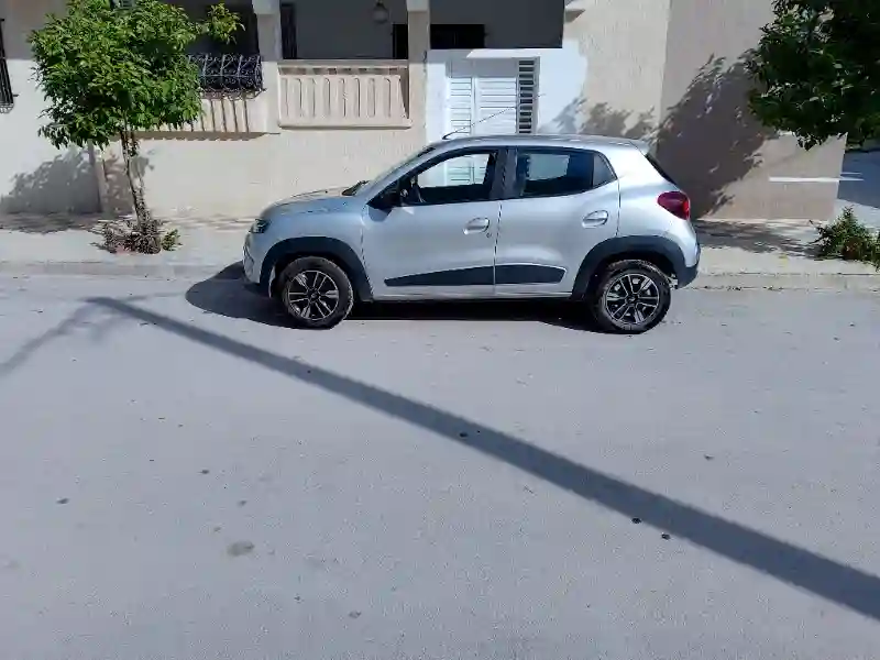 Renault Autres Essence 2023 - Vue 6