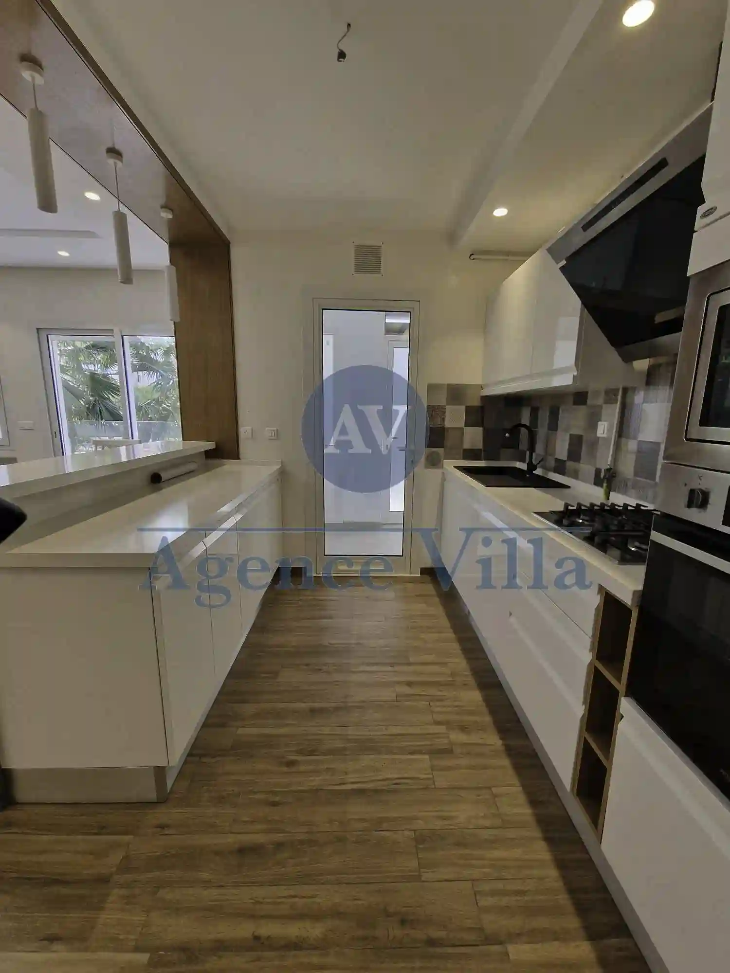 Un Appartement s1 Avec Terrasse à ain Zaghouan à Ain Zaghouan - Vue 1