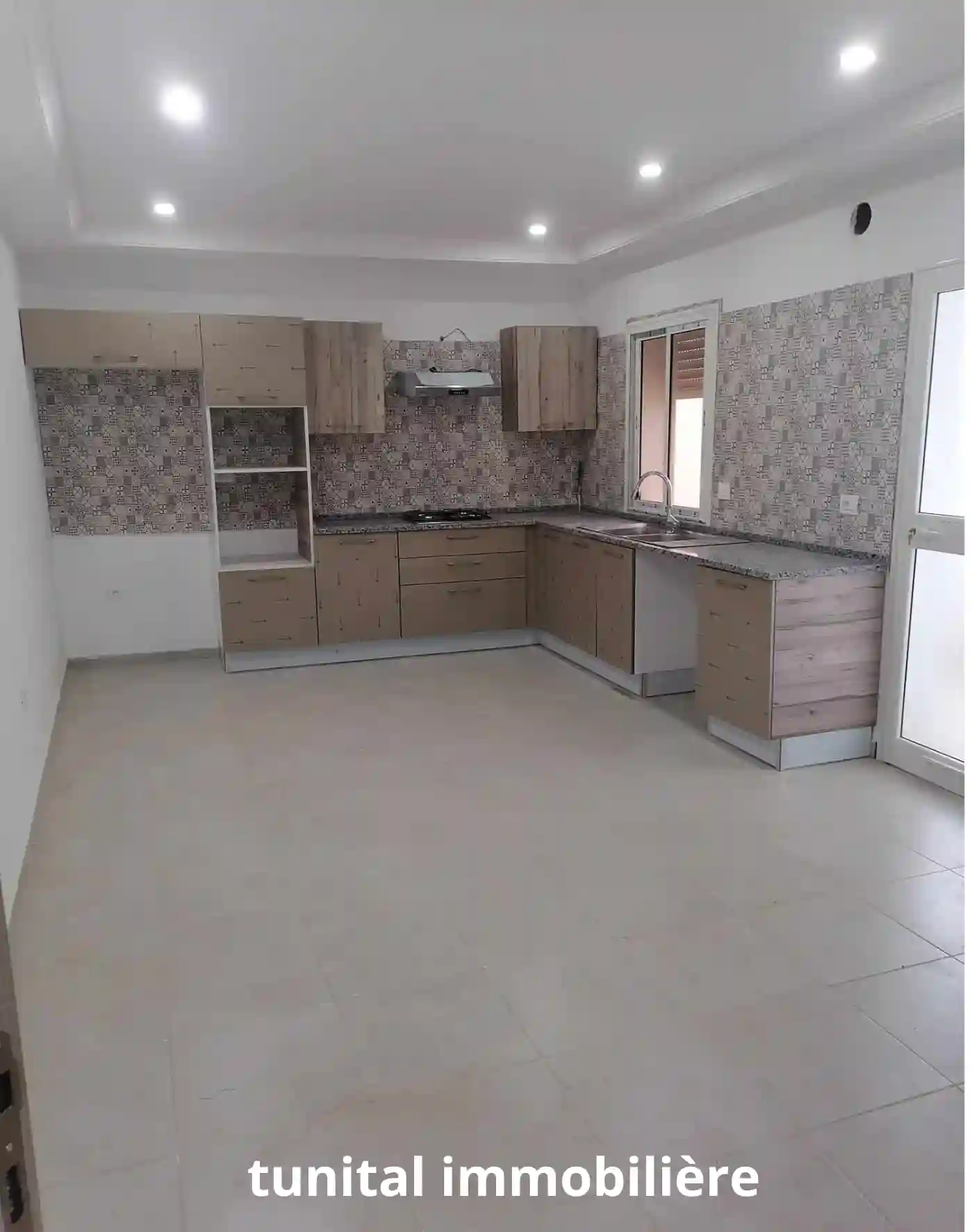 Petit Projet Immobilier à Gammarth Village à Gammart - Vue 4