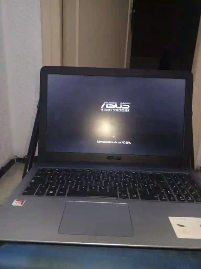 Asus PC Portable - Vue 3