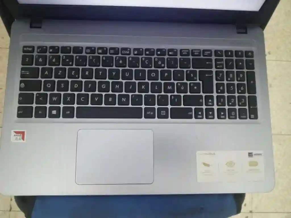 Asus PC Portable - Vue 5