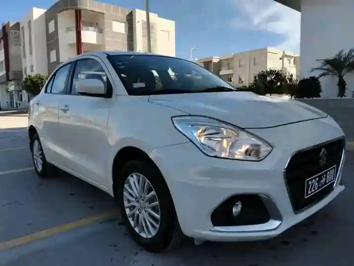 Suzuki Dzire GL EN État Neuf - Vue 5